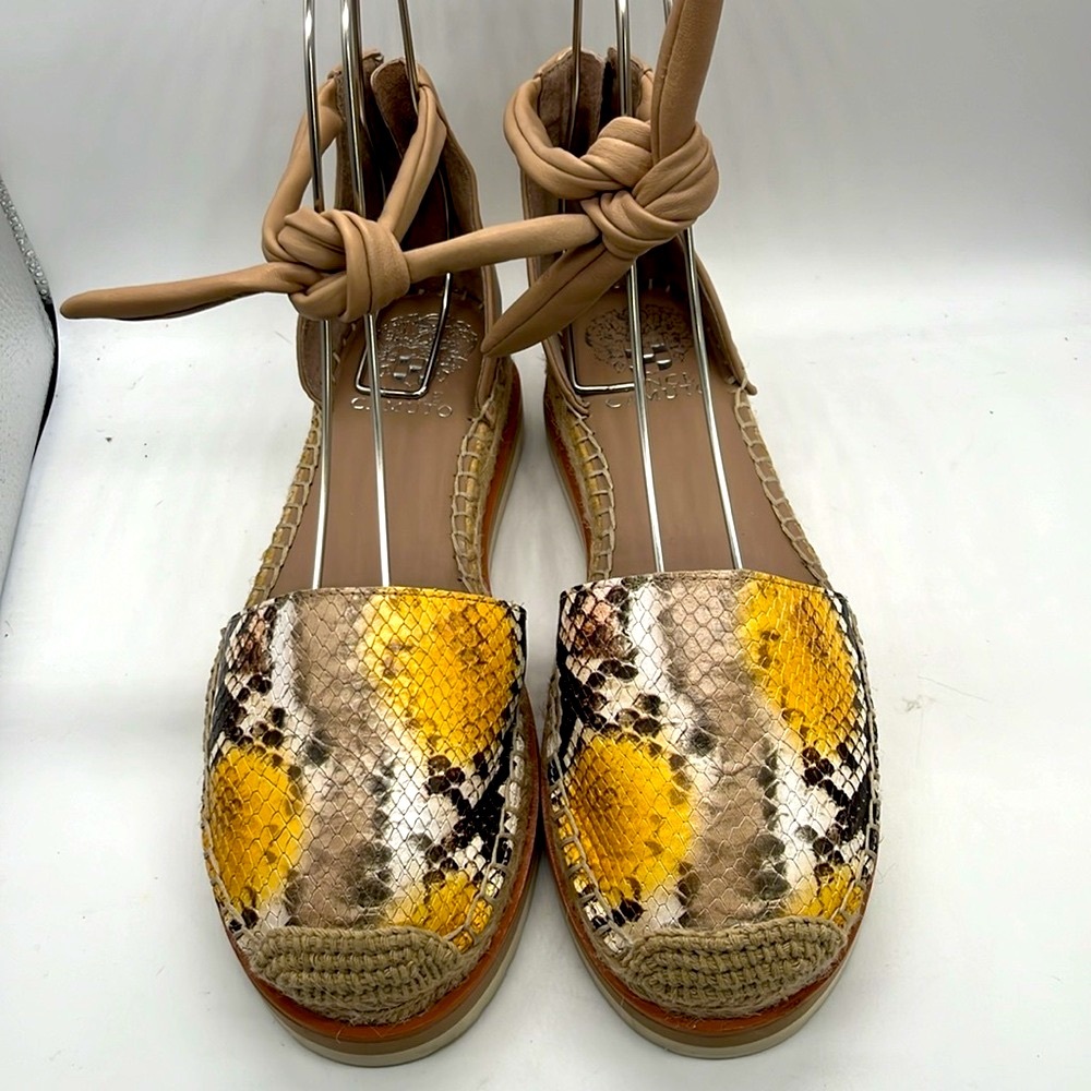 Vince Camuto Leather Tan Yellow Espadrille Sandals Sz 7 ankle tie EUC embossed